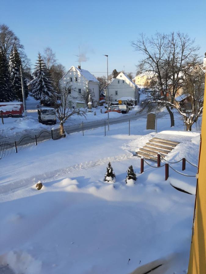 Apartmány-Zámecký Restaurant Jindrichovice Esterno foto